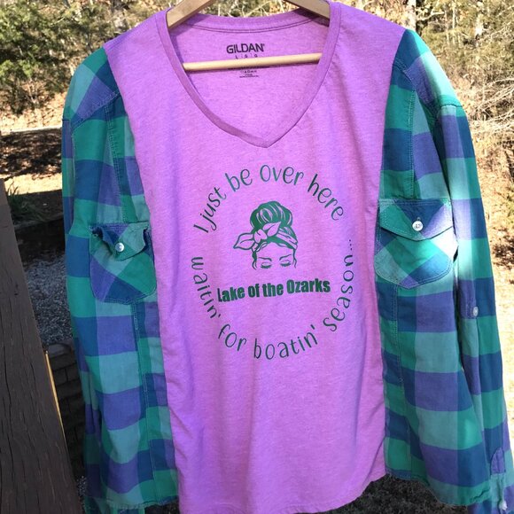 Upcycled Tee, Flannel Sleeves, Size M-L: Lake of the Ozarks Boating Graphic Top - Picture 4 of 8